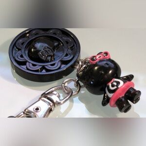 MAC Cosmetics x Hello Kitty Collection key chain 🩷🖤 Brand New Very Rare!